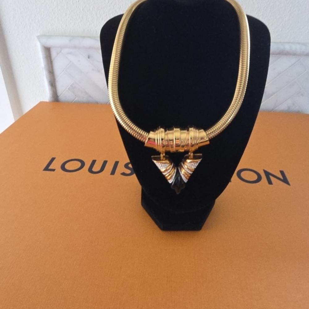 Louis Vuitton V Gold Necklace